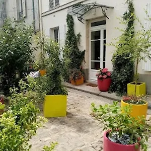 2 Et Terrasse A Paris! , Paris France